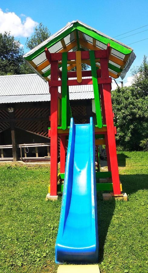 "Різьбярська Садиба" Slavske Exteriör bild