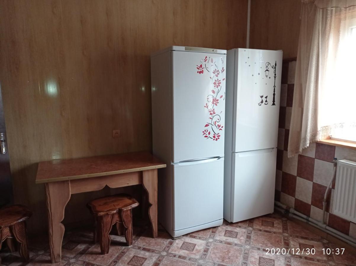 "Різьбярська Садиба" Slavske Exteriör bild