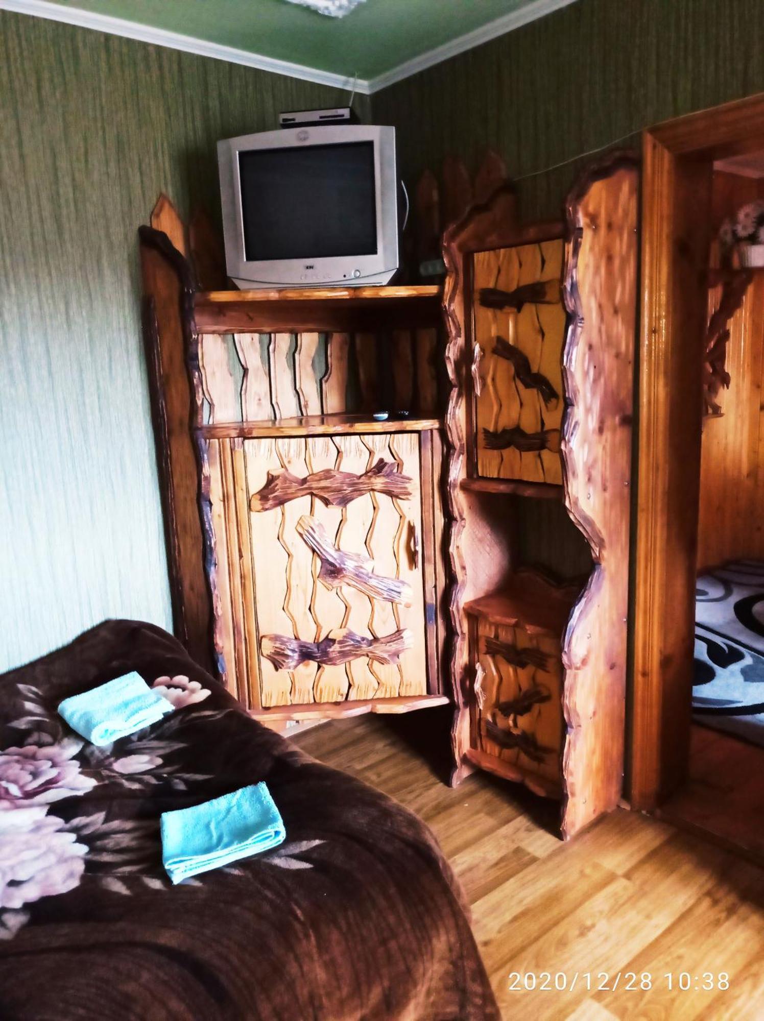 "Різьбярська Садиба" Slavske Rum bild