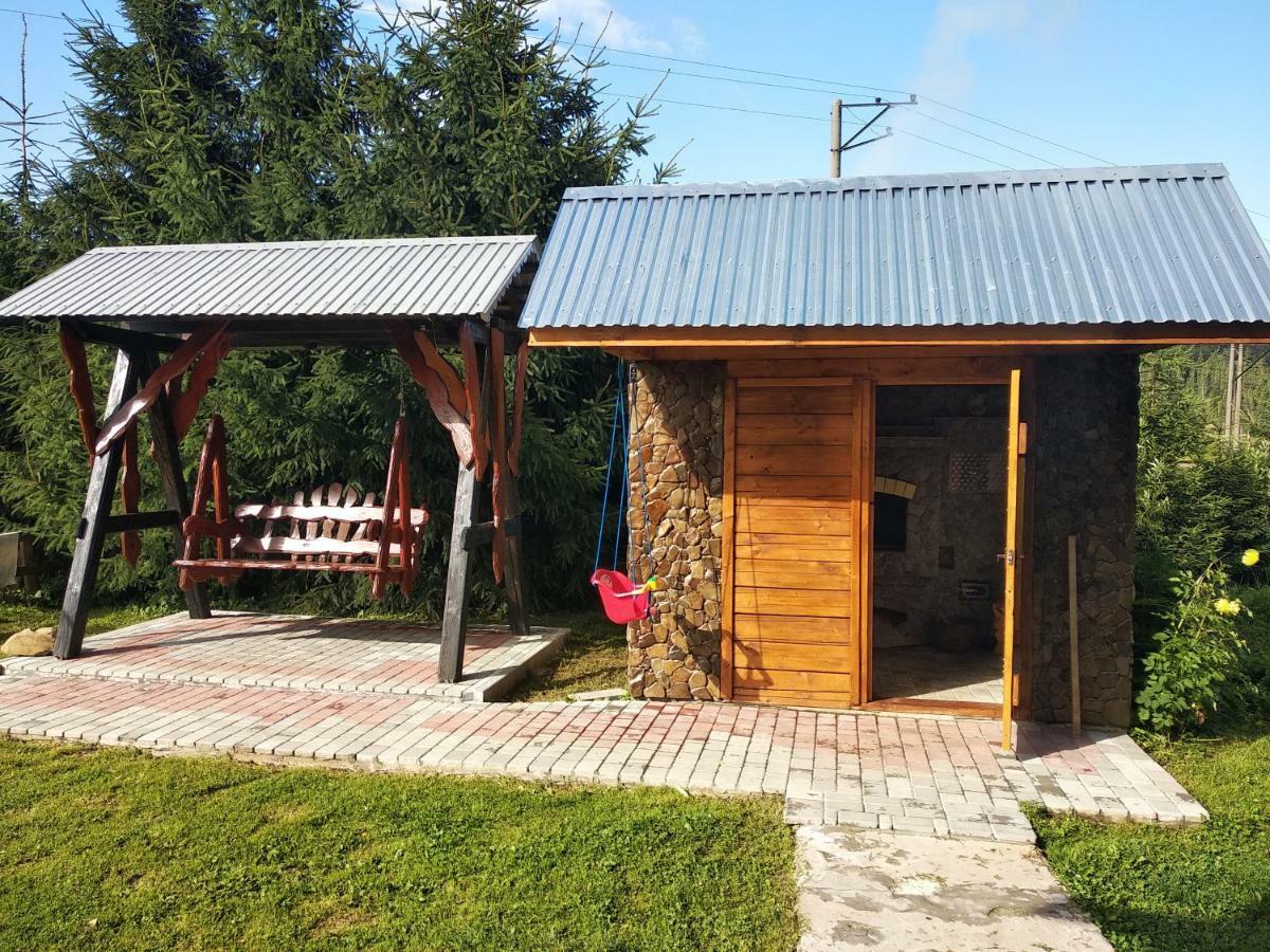"Різьбярська Садиба" Slavske Exteriör bild