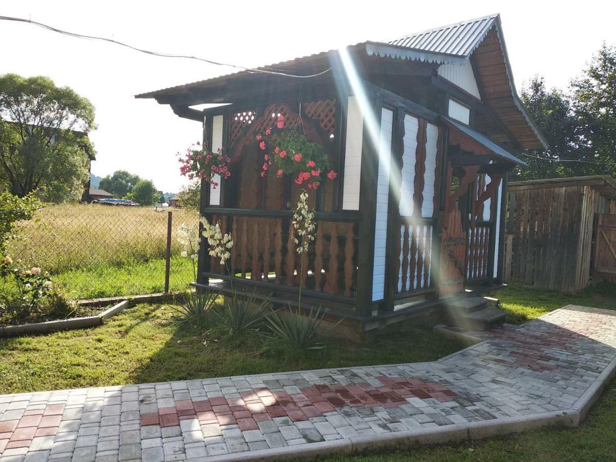 "Різьбярська Садиба" Slavske Exteriör bild