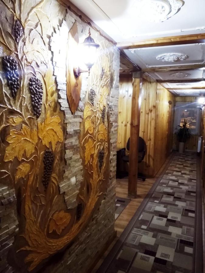 "Різьбярська Садиба" Slavske Exteriör bild